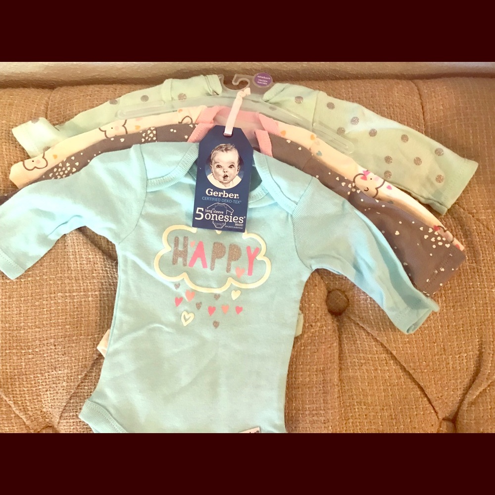 4 Gerber's onesies new with tags